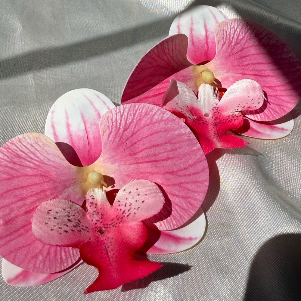 Orchid Floral Pink and White Earrings - Picture 6 of 7